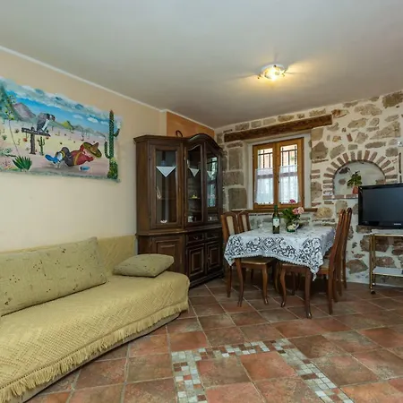Apartment Nilda *